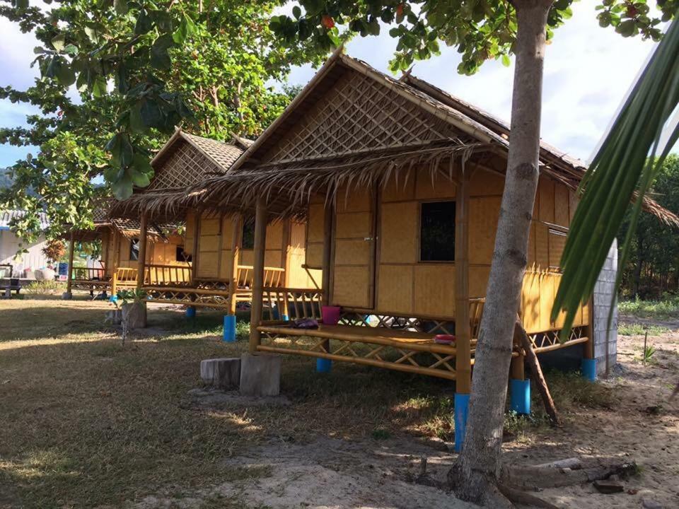 Koh Phaluai Beach Bangalow Ban Ko Nok Taphao Екстер'єр фото